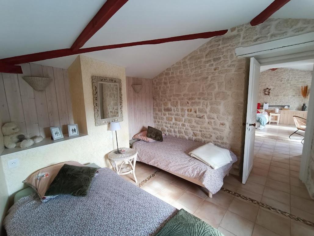 Le Puits Sainte Claire Bed & Breakfast Courçon Dış mekan fotoğraf